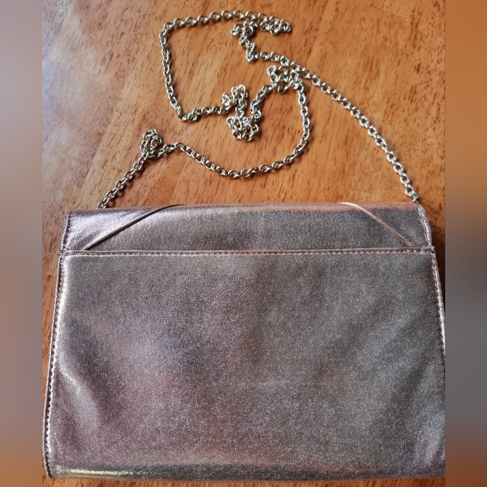 Kelly & Katie Rose Gold Metallic Elegant Clutch Bag With Shoulder Chain Strap - Picture 2 of 10